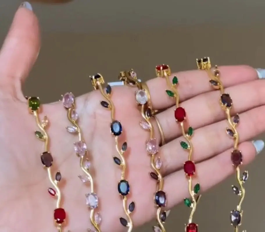 Luxury Crystal Vine Bracelet – Elegant Gold-Plated Adjustable Bracelet for Women