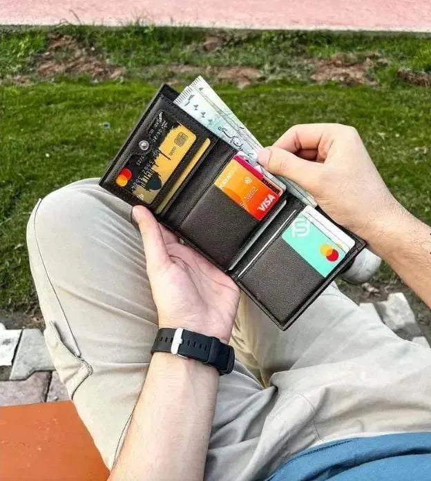 Premium Men’s Leather Wallet – Slim, Stylish & Secure