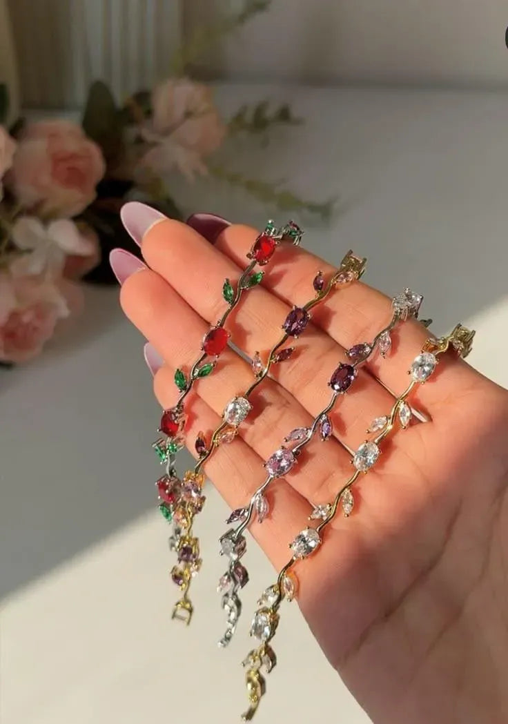 Luxury Crystal Vine Bracelet – Elegant Gold-Plated Adjustable Bracelet for Women