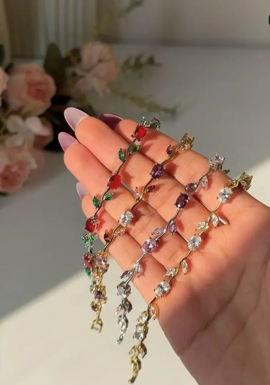Luxury Crystal Vine Bracelet – Elegant Gold-Plated Adjustable Bracelet for Women